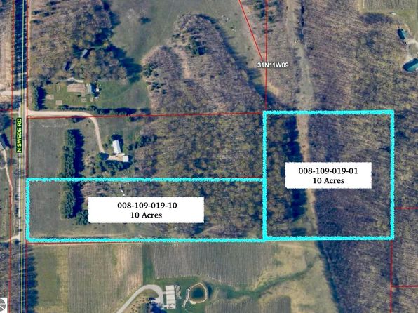 N Swede Rd, Northport, MI 49670