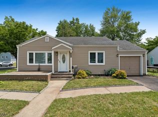 1983 Barnett St, Rahway City, NJ 07065