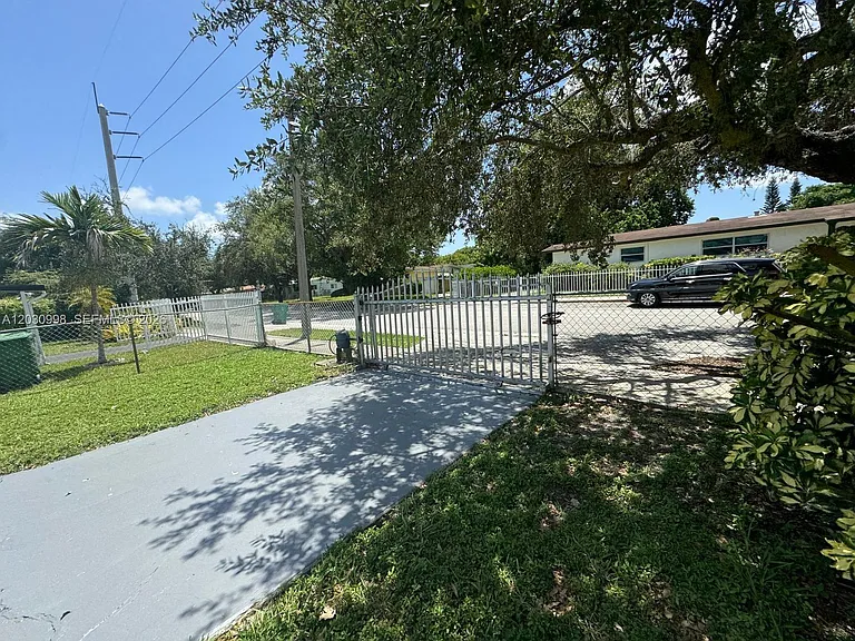 5801 NW 11th Ave #A — Photo 3