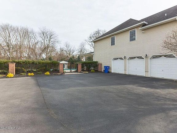 4th image of 2133 Discovery Way