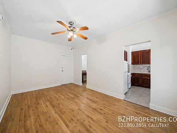 3rd image of 1267 Vin Scully Ave #1/2