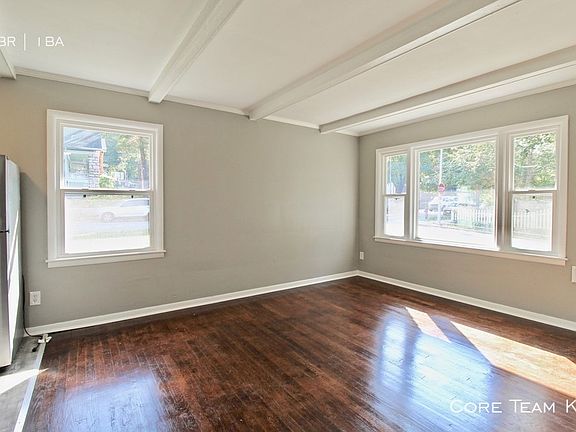 3rd image of 620 E 41st St #620