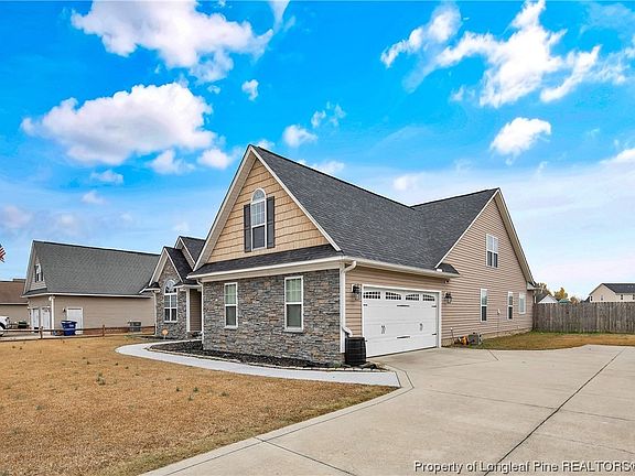 2nd image of 443 Oakridge Dr