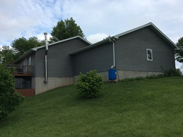 134 Delft Dr — Photo 17