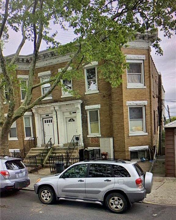 1st image of 8821 17th Ave