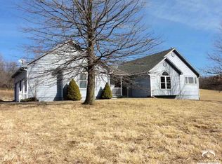 25248 Hemphill Rd, Lawrence, KS 66044