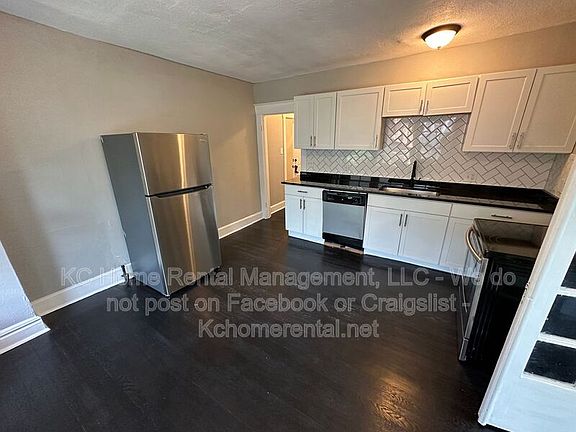 2nd image of 3631 Pennsylvania Ave Unit 2