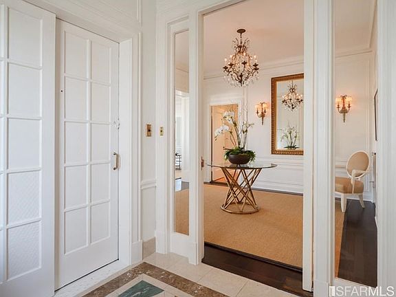 4th image of 1960 Broadway St #3