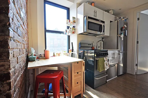 Rented by REAL New York | media 17