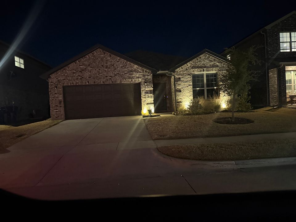 1st image of 950 Hurstwood Dr