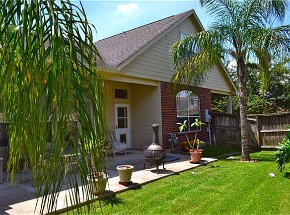 Patio great for entertaining