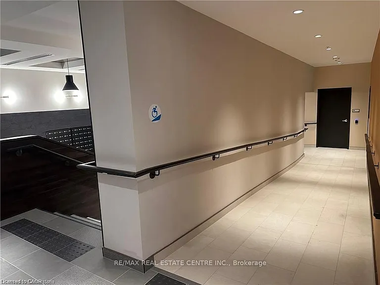 741 King St W #508 — Photo 6