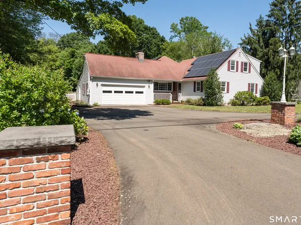 110 Nut Plains Road, Guilford, CT 06437
