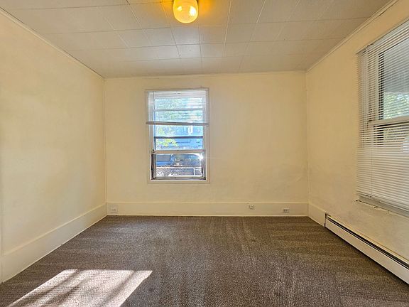 4th image of 2645 Pine St #2647