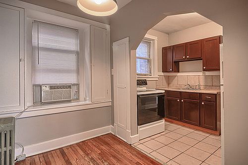 4th image of 4921 Parker Ave APT 1E