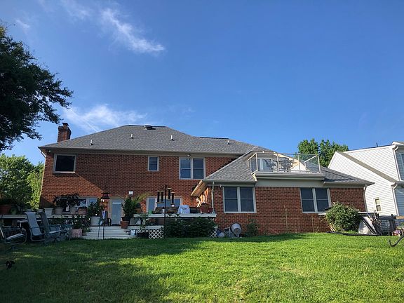 2nd image of 1129 Belvoir Ln