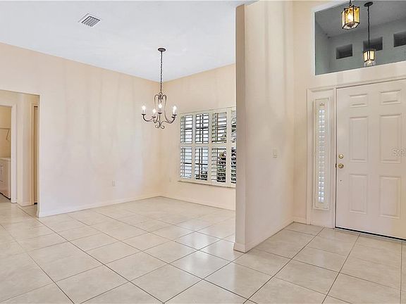 4th image of 5202 Hogan Ln