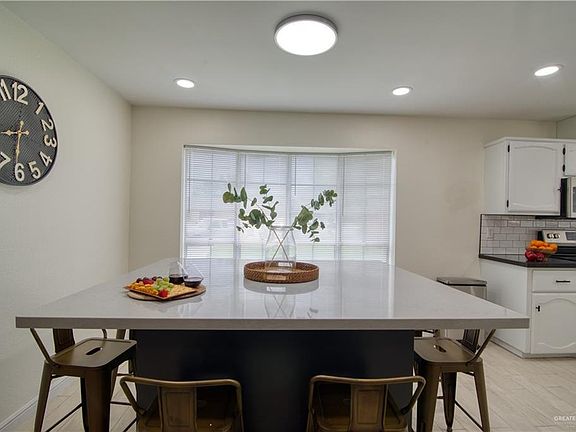 4th image of 7021 N 15th Ln