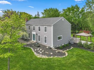 1461 W Horseshoe Bend Dr, Rochester, MI