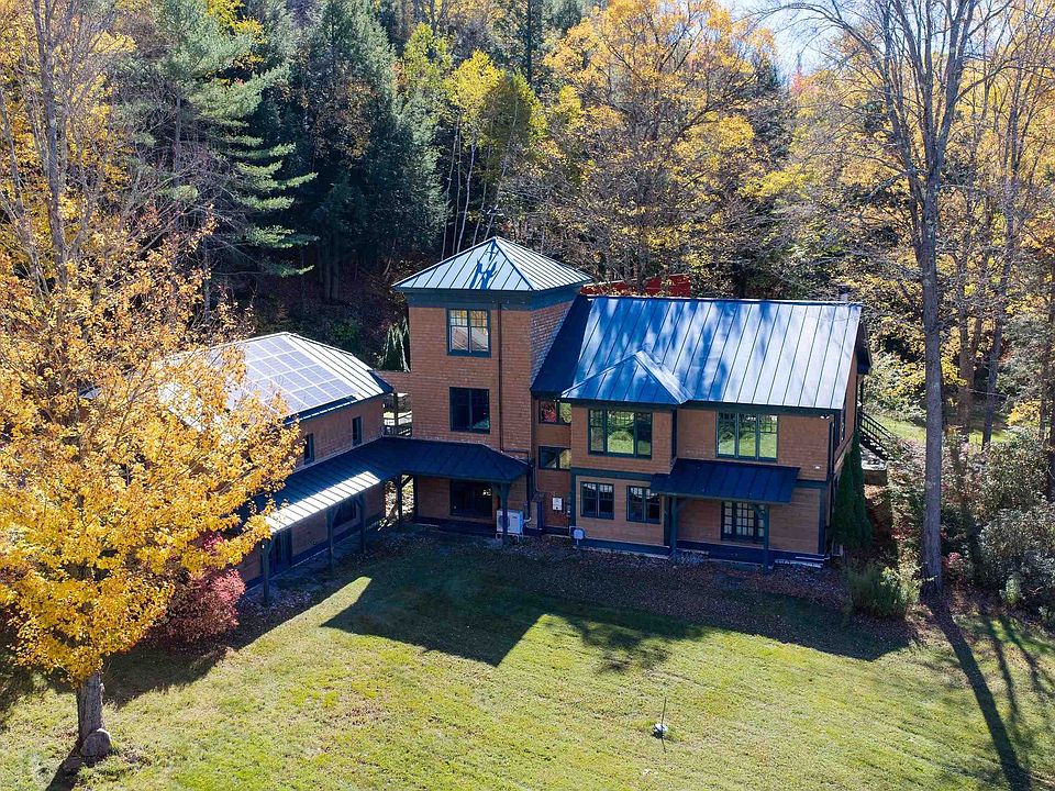 1st image of 224 Cobble Ridge Road