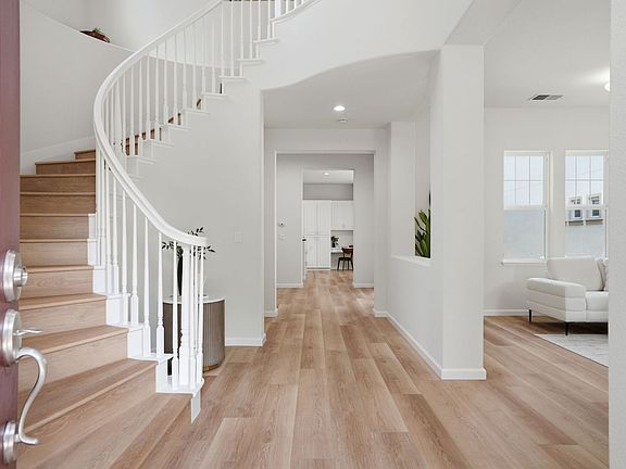 3rd image of 4193 Stewart Ln
