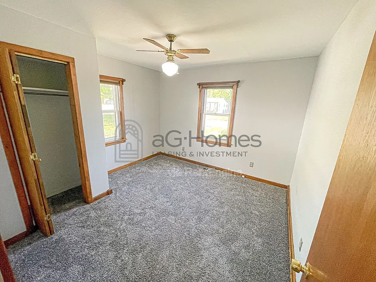 317 W Peach St — Photo 13