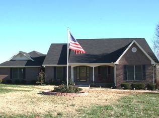 1049 Roundtree Dr, Gallatin, TN 37066