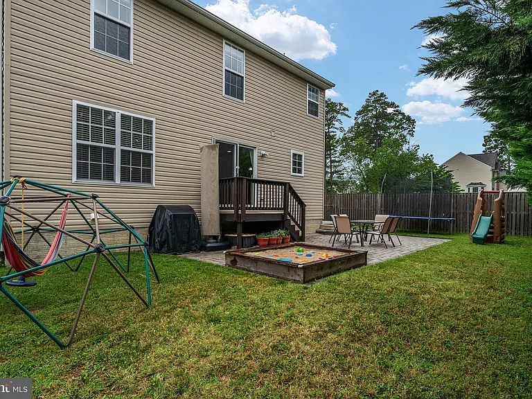 132 Pineview Ave #B — Photo 35