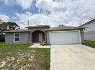 867 Glencove Ave NW, Palm Bay, FL 32907