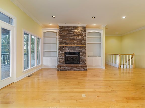 4th image of 106 Shiloh Way N