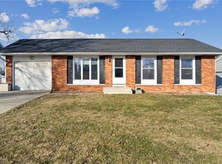 3010 Stratford Ln SW, Cedar Rapids, IA 52404