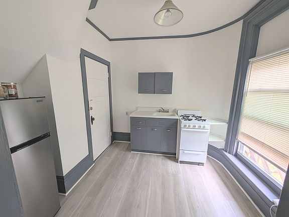 5th image of 24 1st St #3
