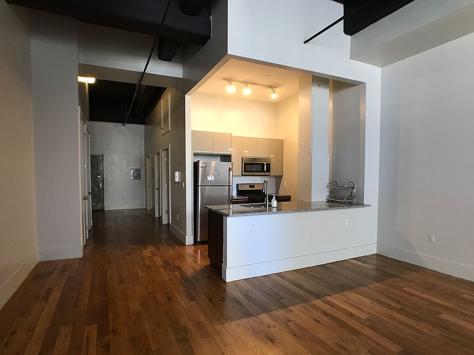 1st image of 41 Kosciuszko St APT 213