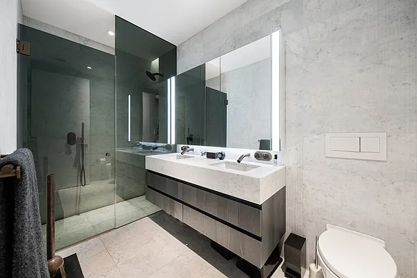 Sold by Coldwell Banker Warburg | media 6