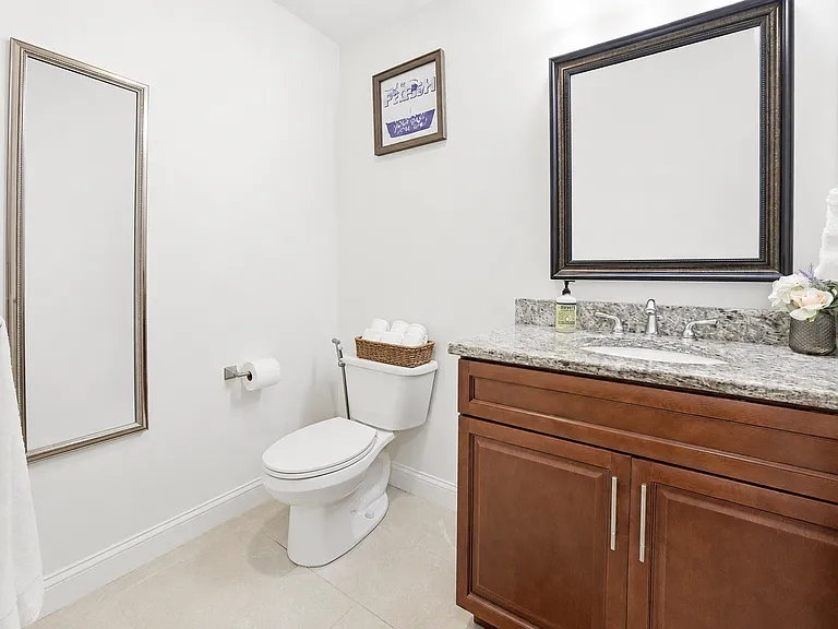 1 Patricia Way — Photo 4