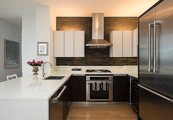 4th image of 247 W 46th St APT 3602