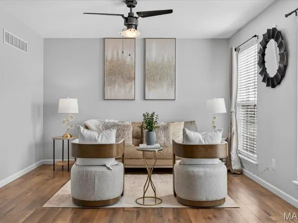 401 Wild Oak Dr, O'Fallon, MO 63368