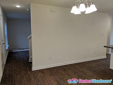 5th image of 1009 New York Ave