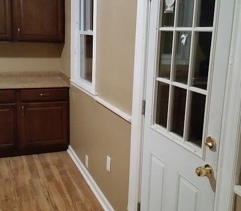 5th image of 334 W Calthrop Ave