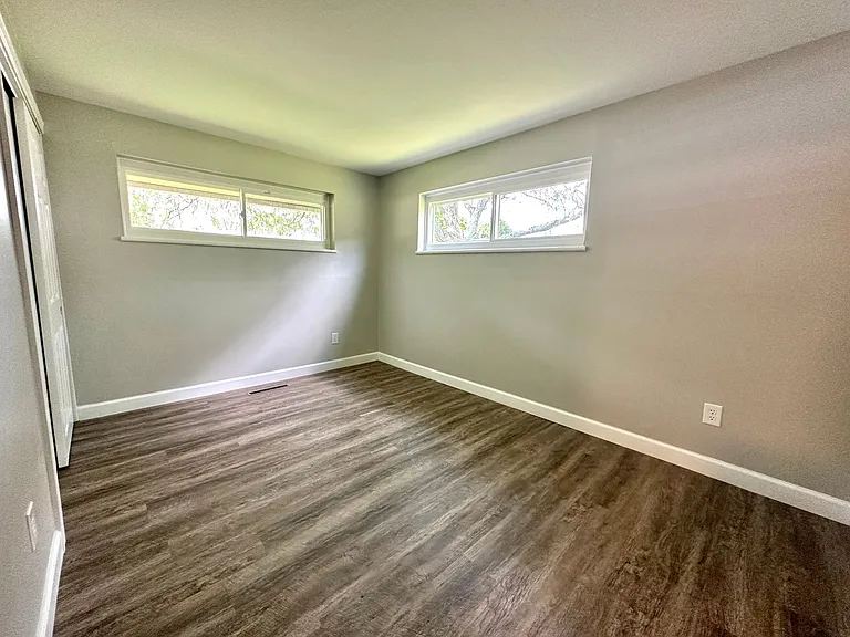 4408 Lesher Dr — Photo 16