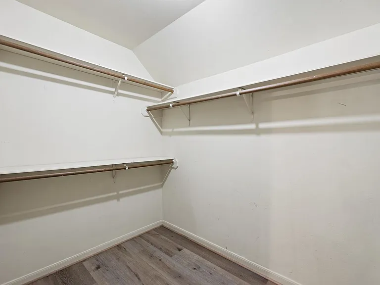 12119 Auburn Hills Dr — Photo 23