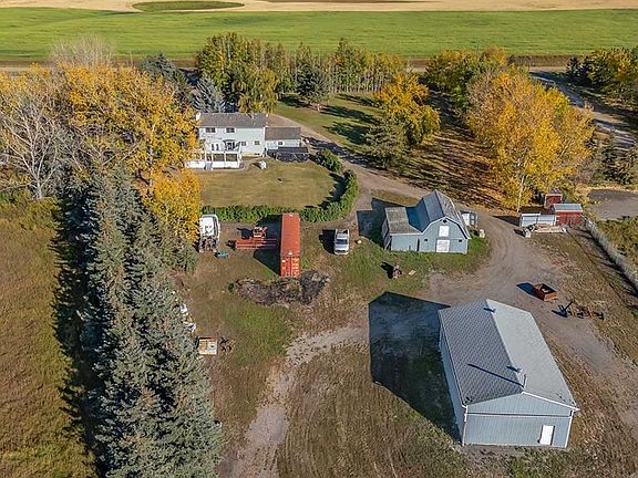 3rd image of 233081 E Glenmore View Rd