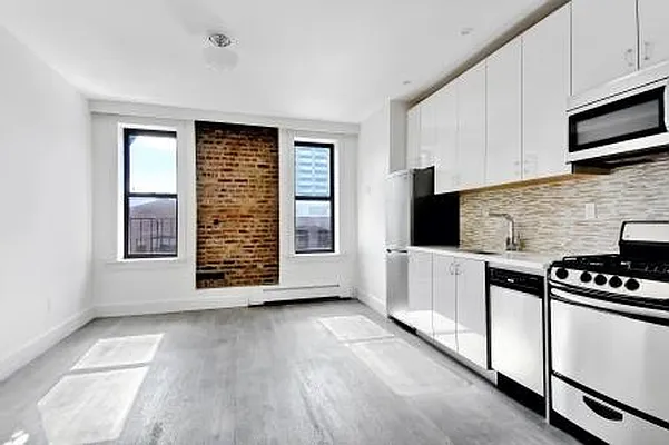 Rented by City Connections Realty | media 11