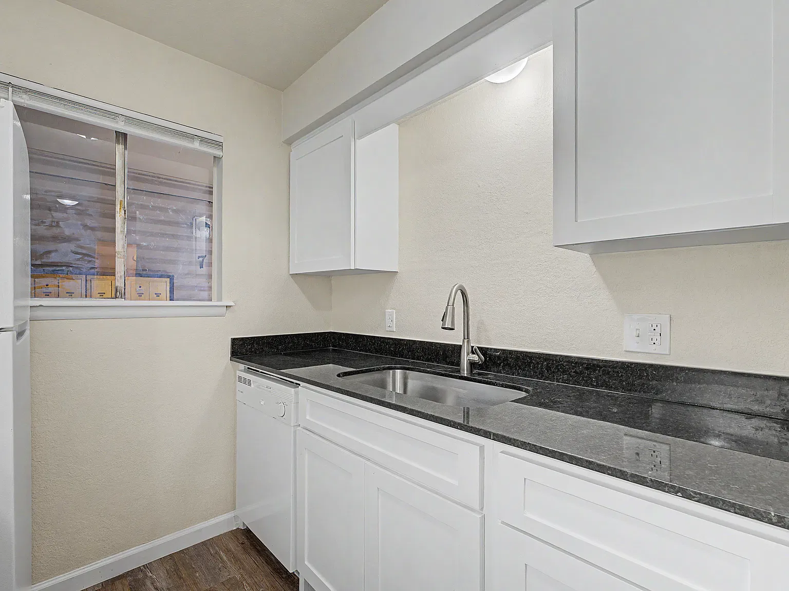 1 bed, 650 sqft, $850 — Photo 3