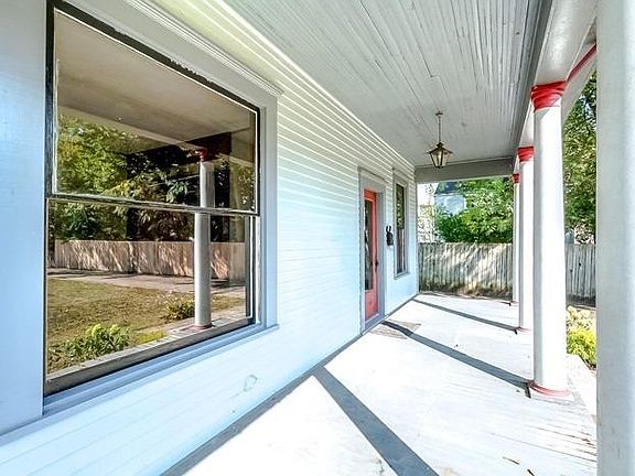 5th image of 312 Ewing St