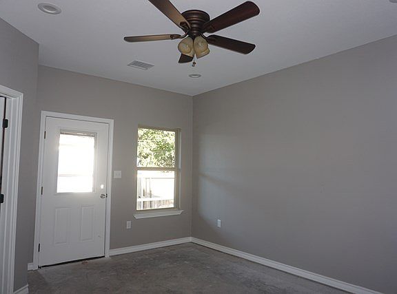 2nd image of 1806 E California Ave