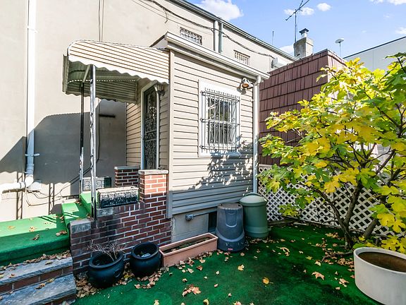 4th image of 23-02 23rd Ave