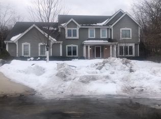 N52W14413 Aryshire Ct, Menomonee Falls, WI 53051