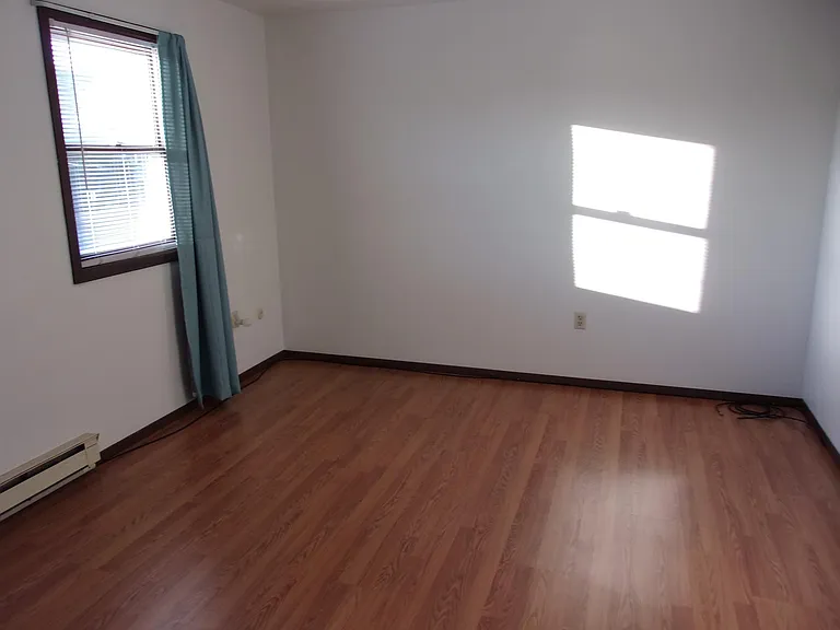 111 N Welles Ave — Photo 5