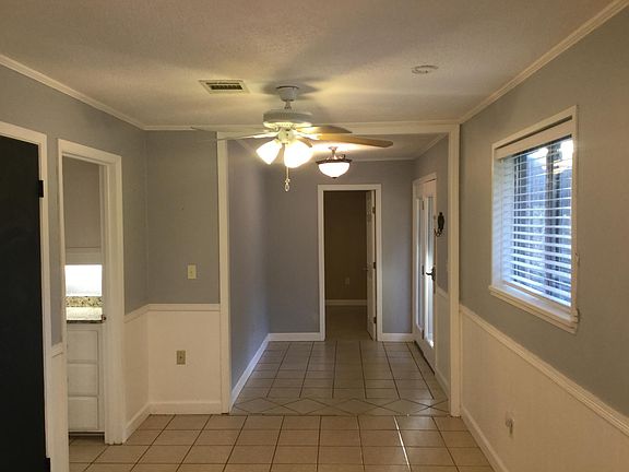 4th image of 2808 Mount Carmel Dr